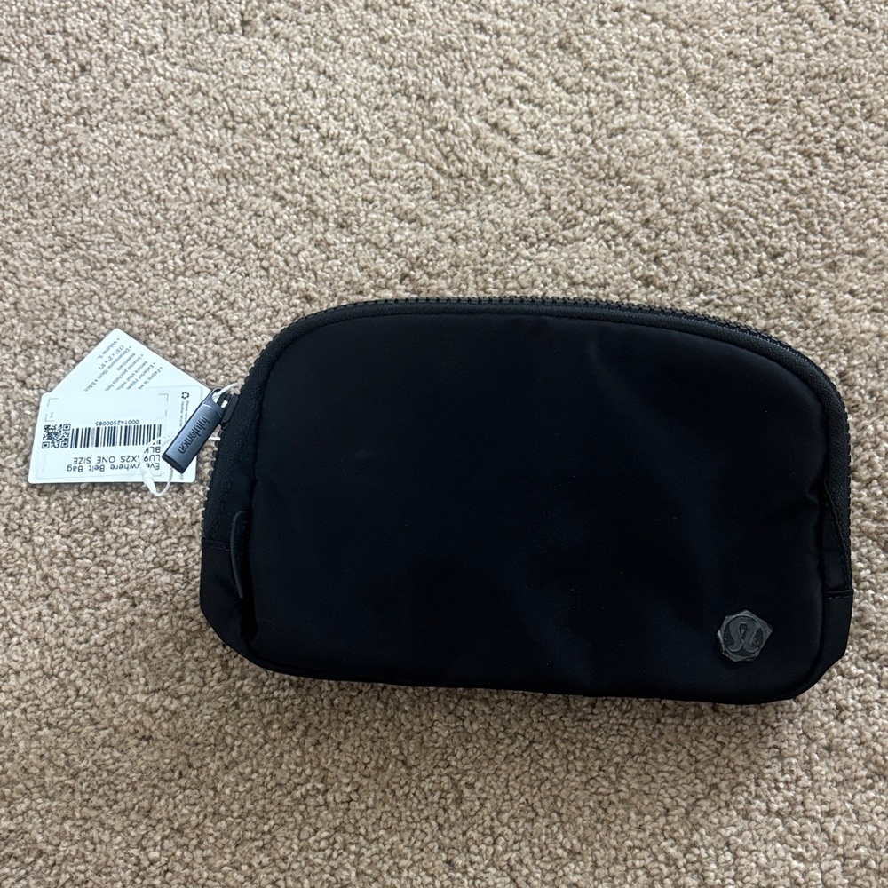 lululemon Black belt Bag NWT